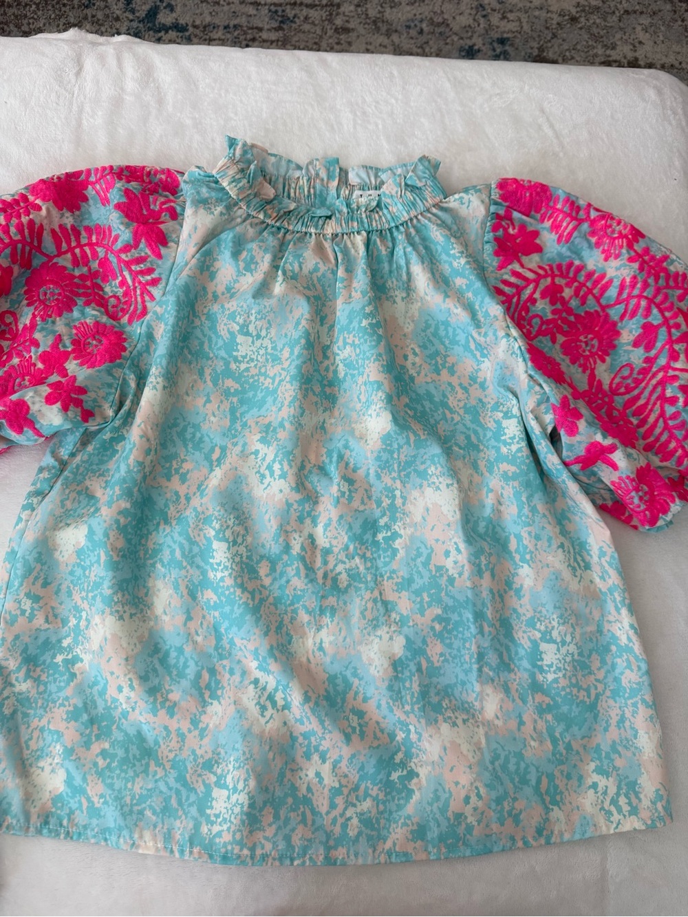 THML Aqua and Pink Floral Puff Sleeve Blouse Size Large D84